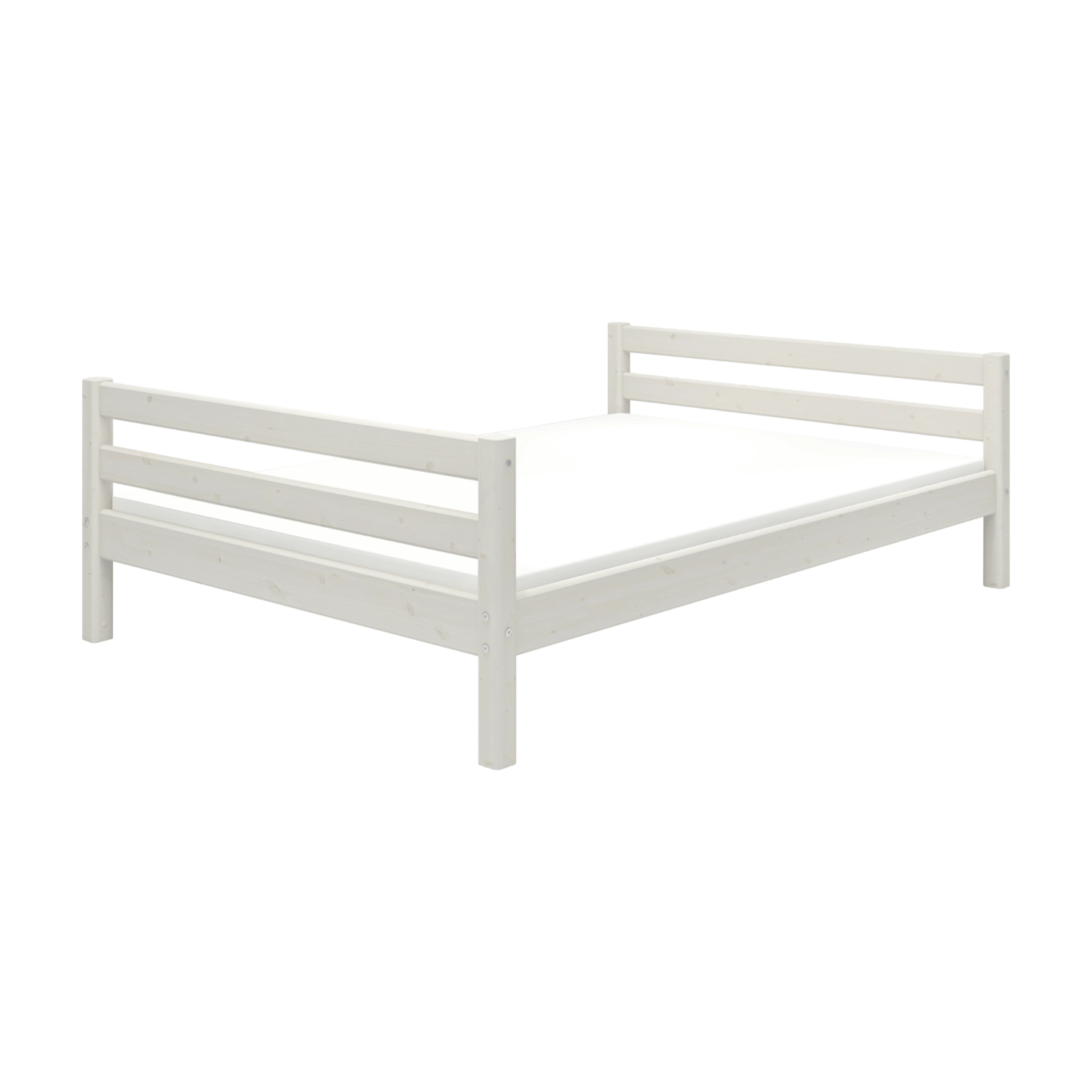 Cama individual FLEXA de 140 x 200 cm de la gama CLASSIC en color blanco, con diseño seguro para niños y listones horizontales, fondo de estudio.