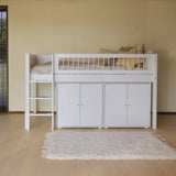 Cama alta 120 cm con escalera y barrera de seguridad, 90x200 cm, Blanco