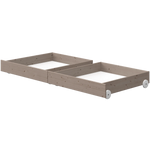 Cajones para cama FLEXA CLASSIC de pino con ruedas blancas, mostrados uno al lado del otro sobre un fondo blanco, con esquinas redondeadas para la seguridad de los niños.