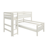 Litera FLEXA, colección CLASSIC, de madera de pino blanco con escalera y barandilla de seguridad, con características de seguridad para la habitación de los niños.