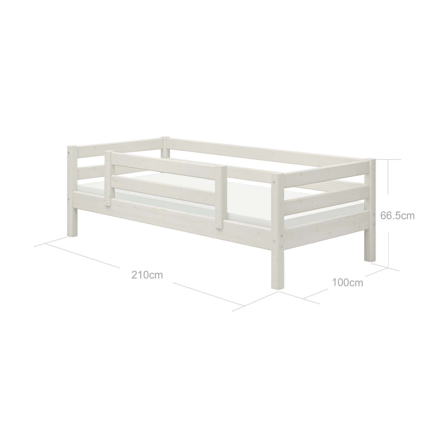Cama individual de pino blanco FLEXA con barandilla de seguridad, diseño apto para niños, de la colección FLEXA, mostrada en una habitación infantil.