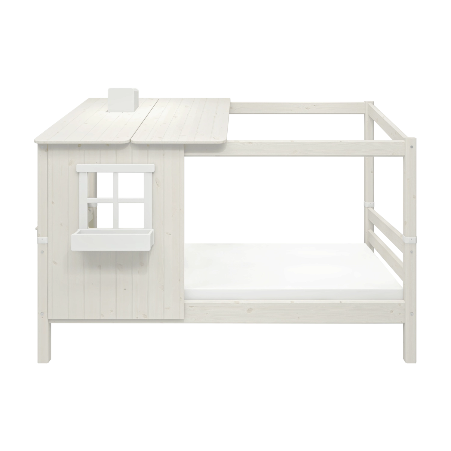 Cama individual blanca FLEXA de la colección HOUSE, con escalera, techo y ventana, mostrada en una habitación infantil; diseño seguro para los niños.