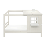 Cama individual tipo casita FLEXA de la colección WHITE, de madera blanca con escalera, apta para niños, tal y como se muestra en una habitación infantil.