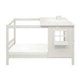 Cama individual tipo casita FLEXA de la colección WHITE, de madera blanca con escalera, apta para niños, tal y como se muestra en una habitación infantil.