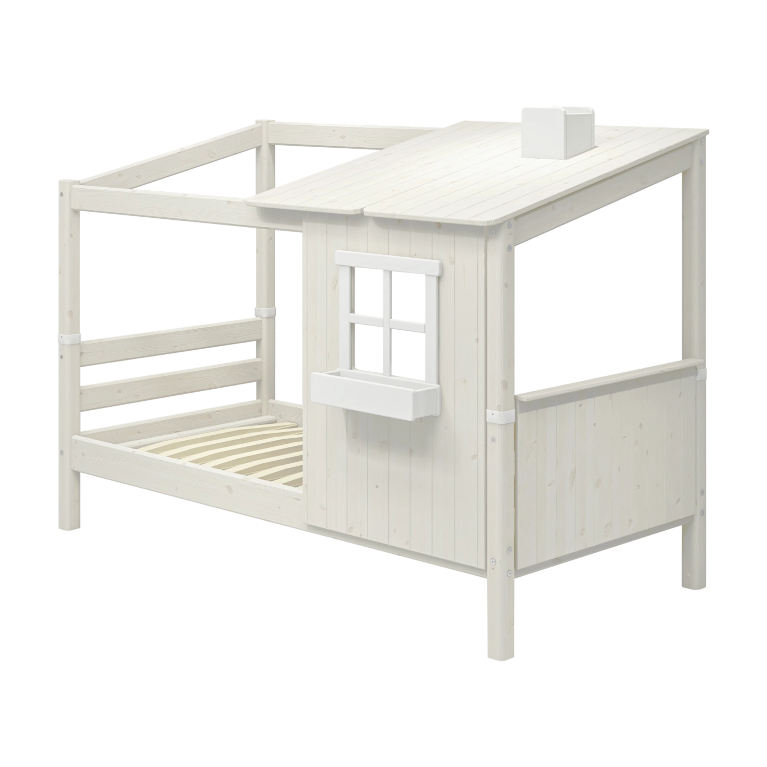 Cama individual FLEXA WHITE, diseño de «media casa» con escalera, somier de listones y ventana, detalles de seguridad para niños, en la habitación infantil.